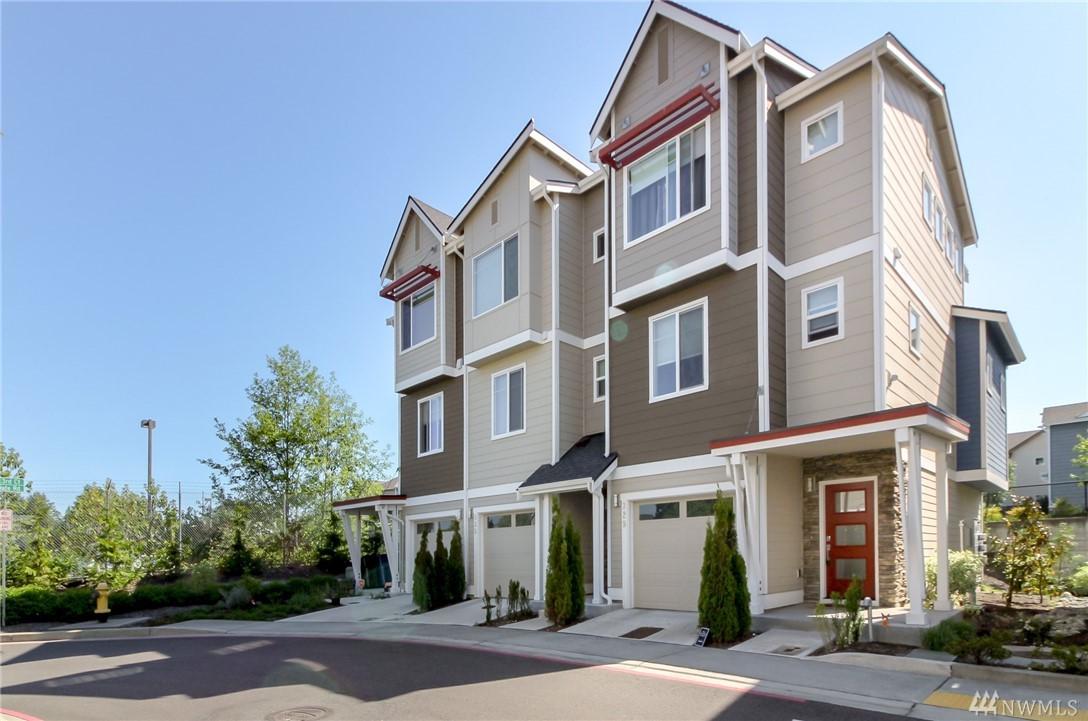329 Anacortes Place - Photo 1