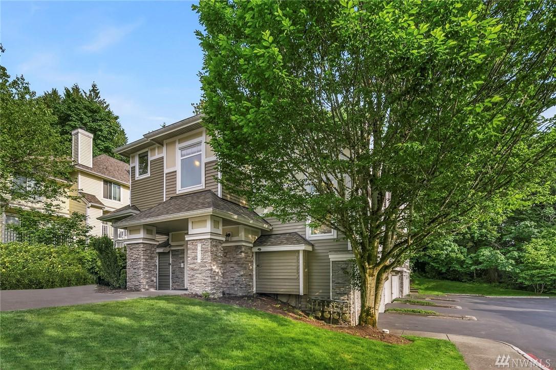 6673 Cougar Mountain Wy - Photo 1