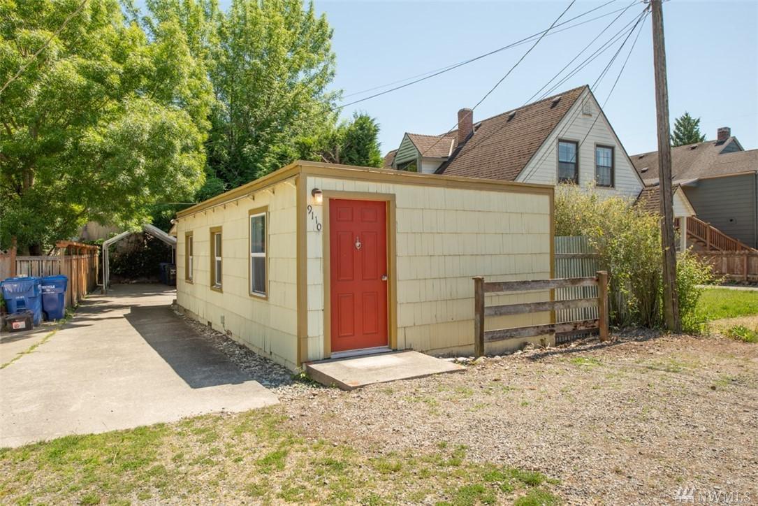 9110 Fremont Ave - Photo 1