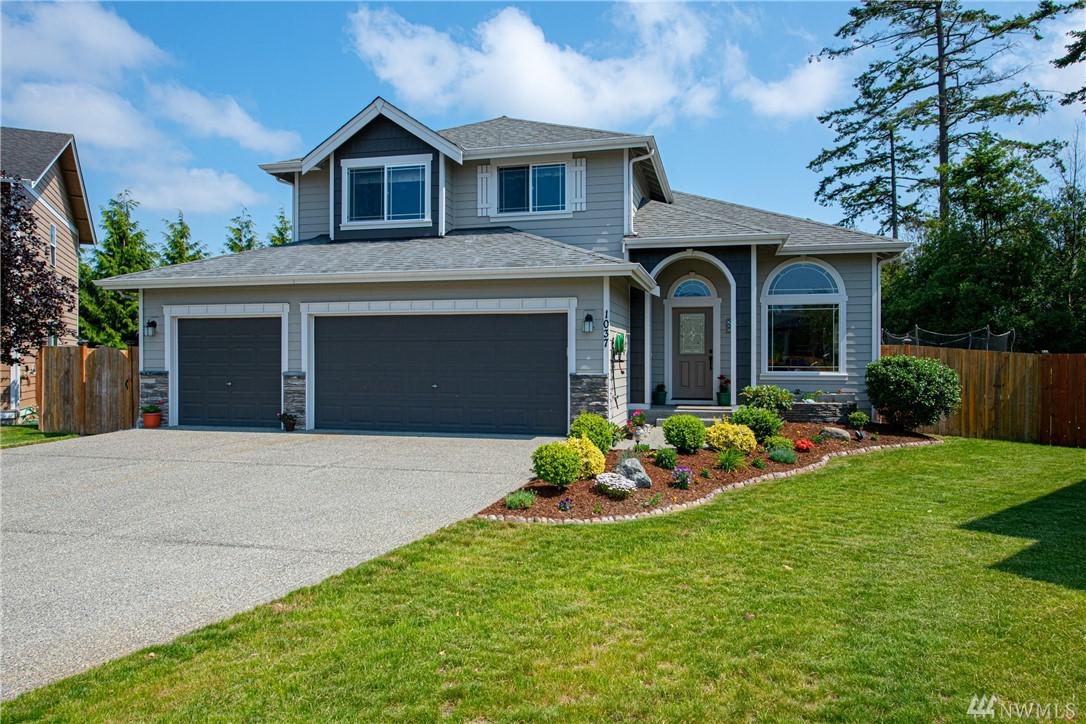 1037 Longview Dr - Photo 1