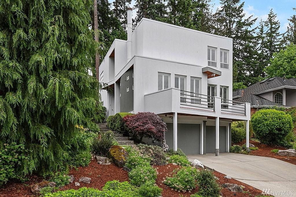 1006 106th Ave - Photo 1