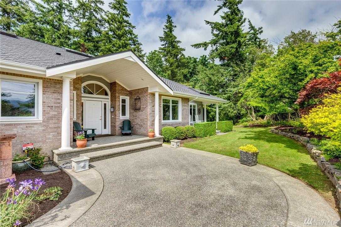 203 Viewcrest Rd - Photo 1