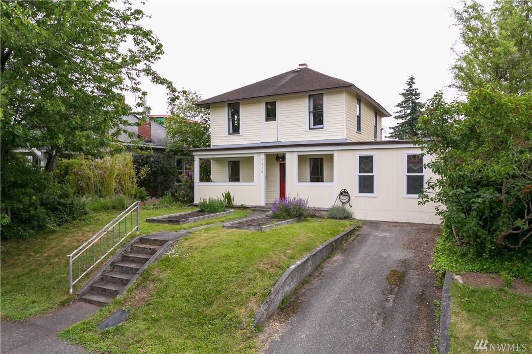 2610 Franklin St - Photo 1