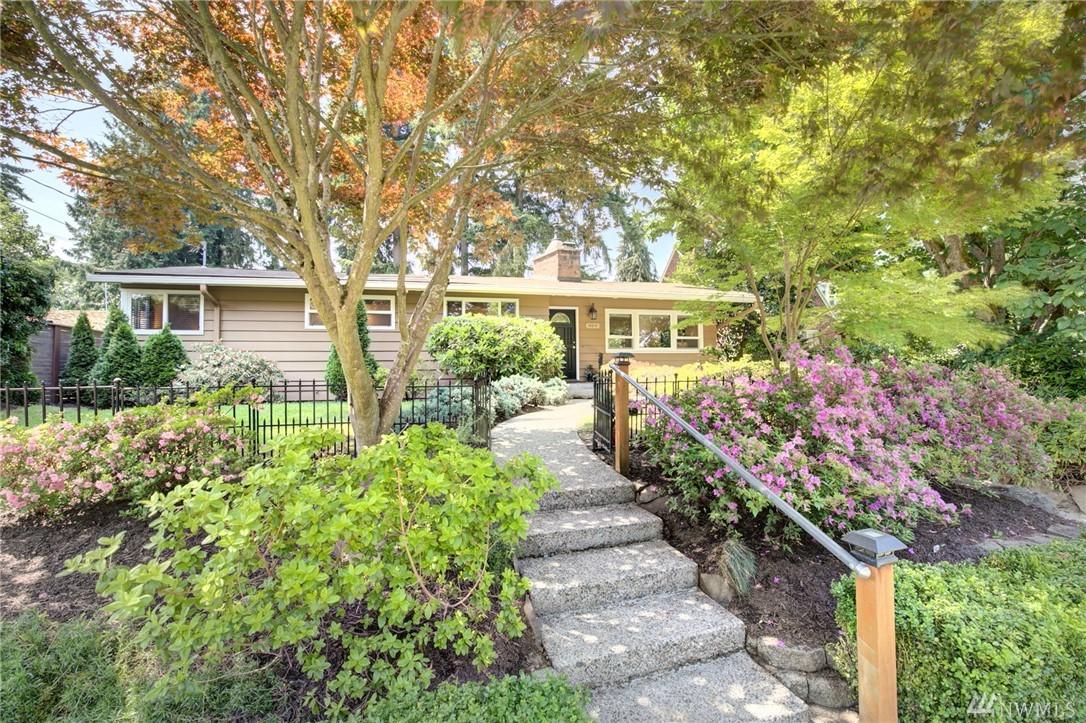 10015 48th Ave - Photo 1