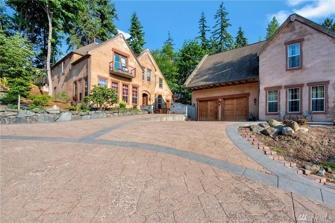 835 Samish Wy - Photo 1