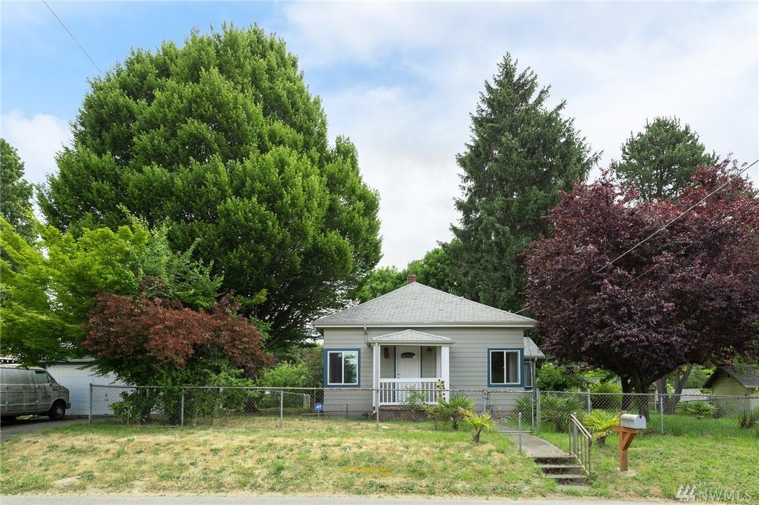 10224 Beacon Ave - Photo 1