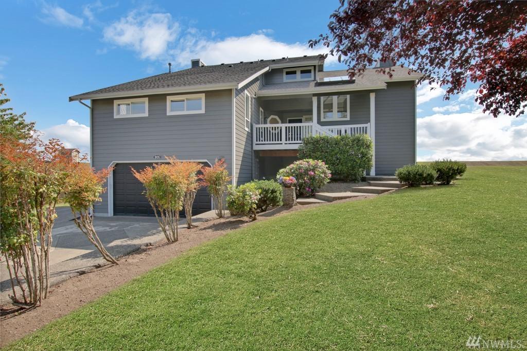 1826 210th Ave - Photo 1