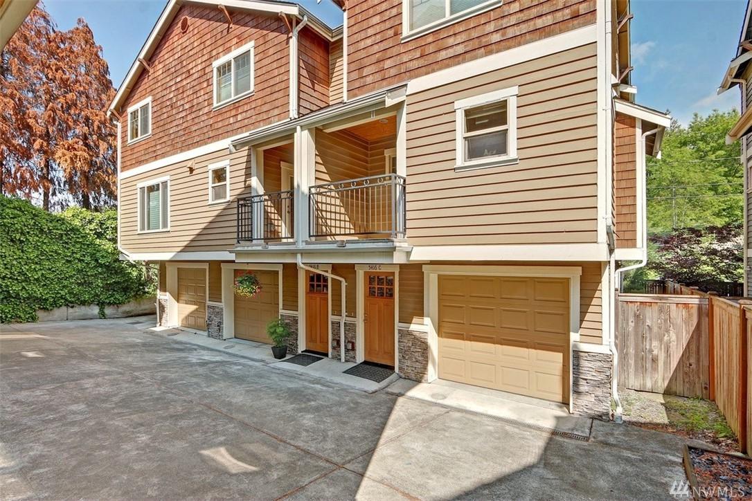 5416 Fauntleroy Wy - Photo 1