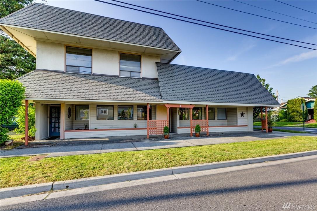 1700 Monroe St - Photo 1
