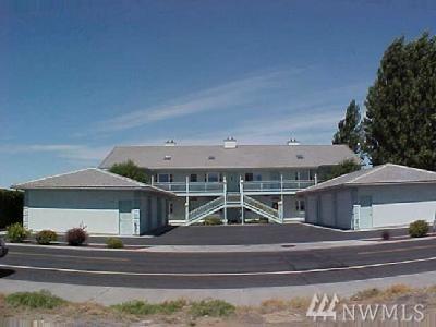 2600 Marina Drive - Photo 1