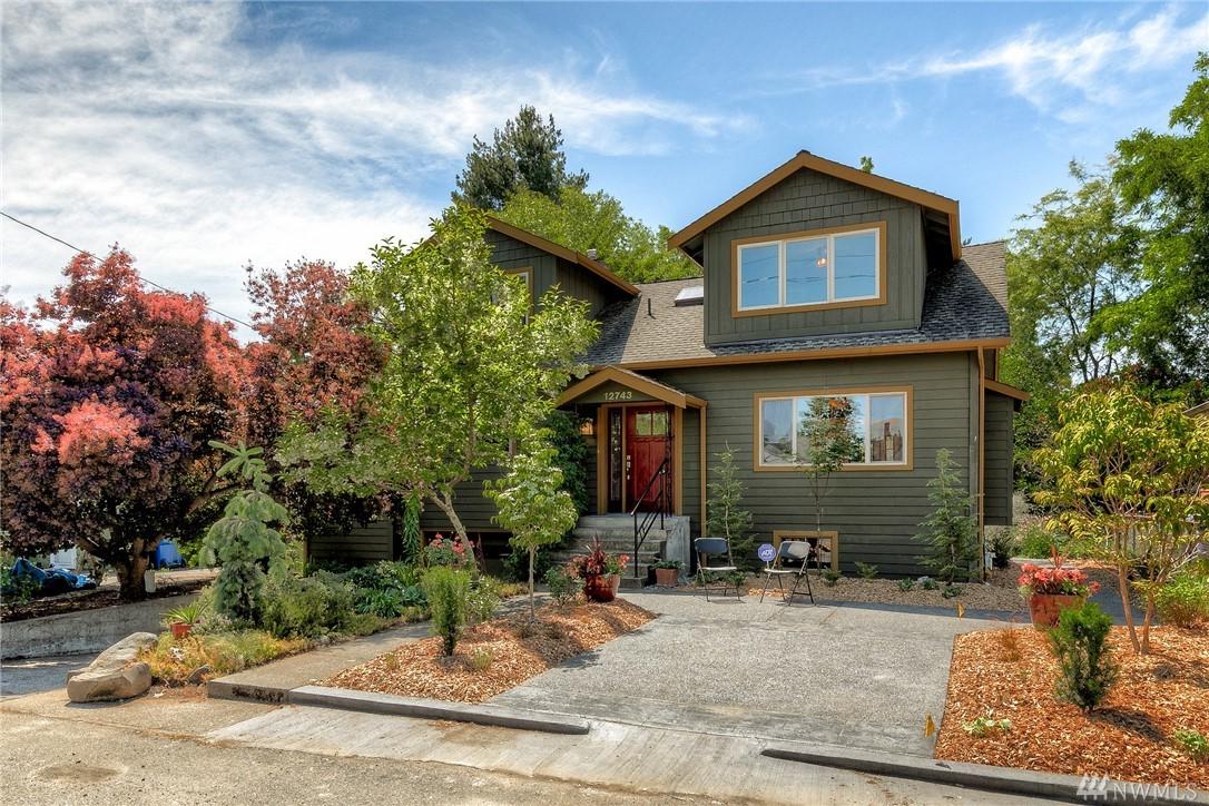12743 Phinney Ave - Photo 1