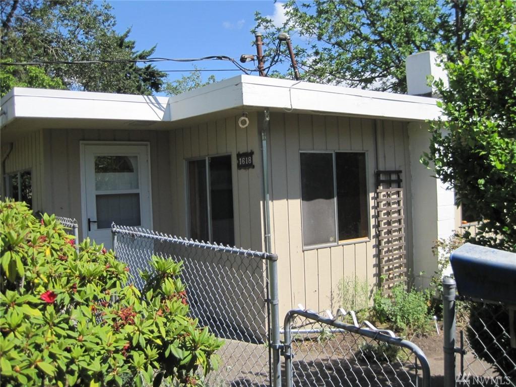 1618 108th St - Photo 1