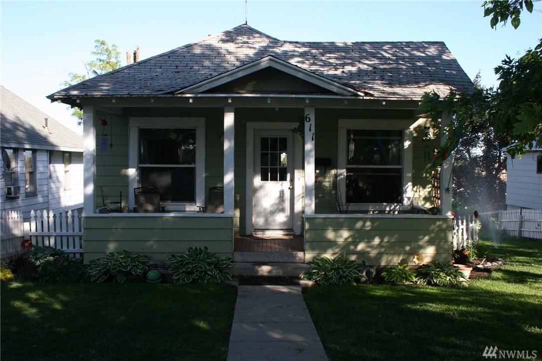 611 Main Ave - Photo 1