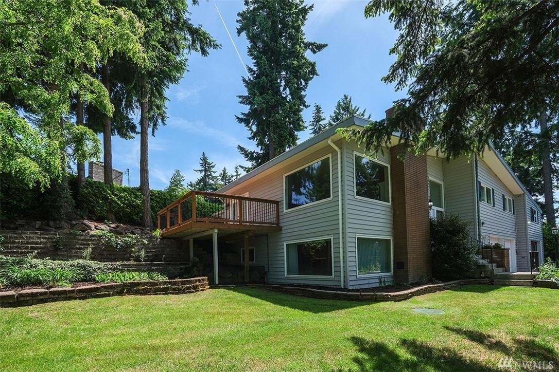 1001 Dash Point Rd - Photo 1
