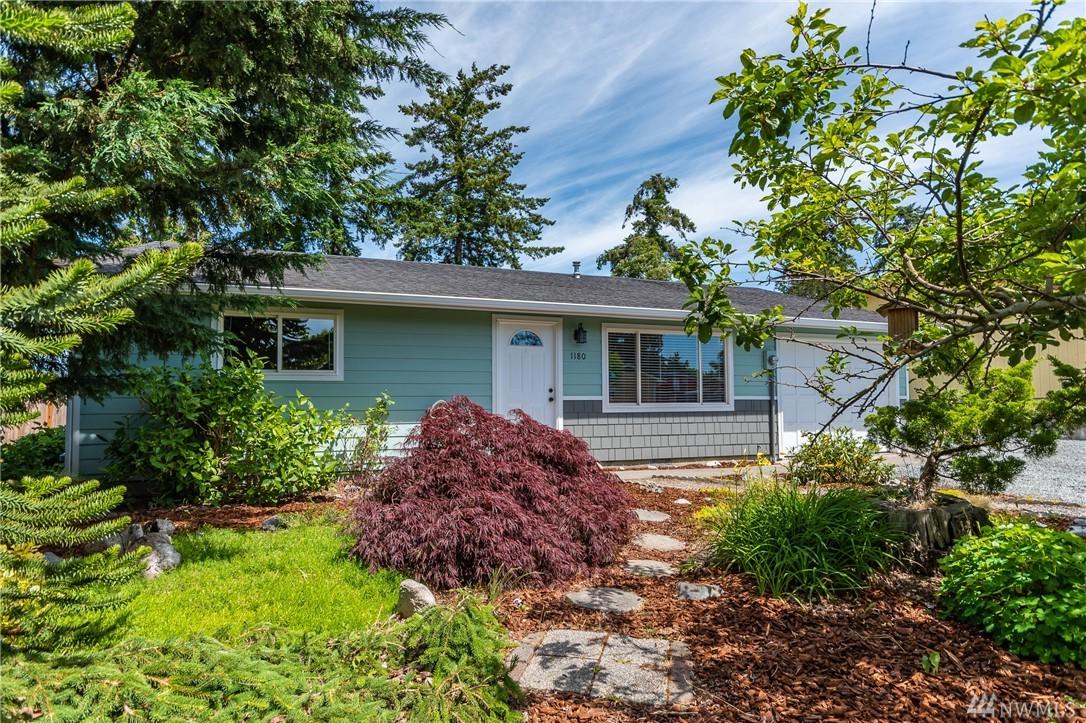 1180 Ridgeway - Photo 1