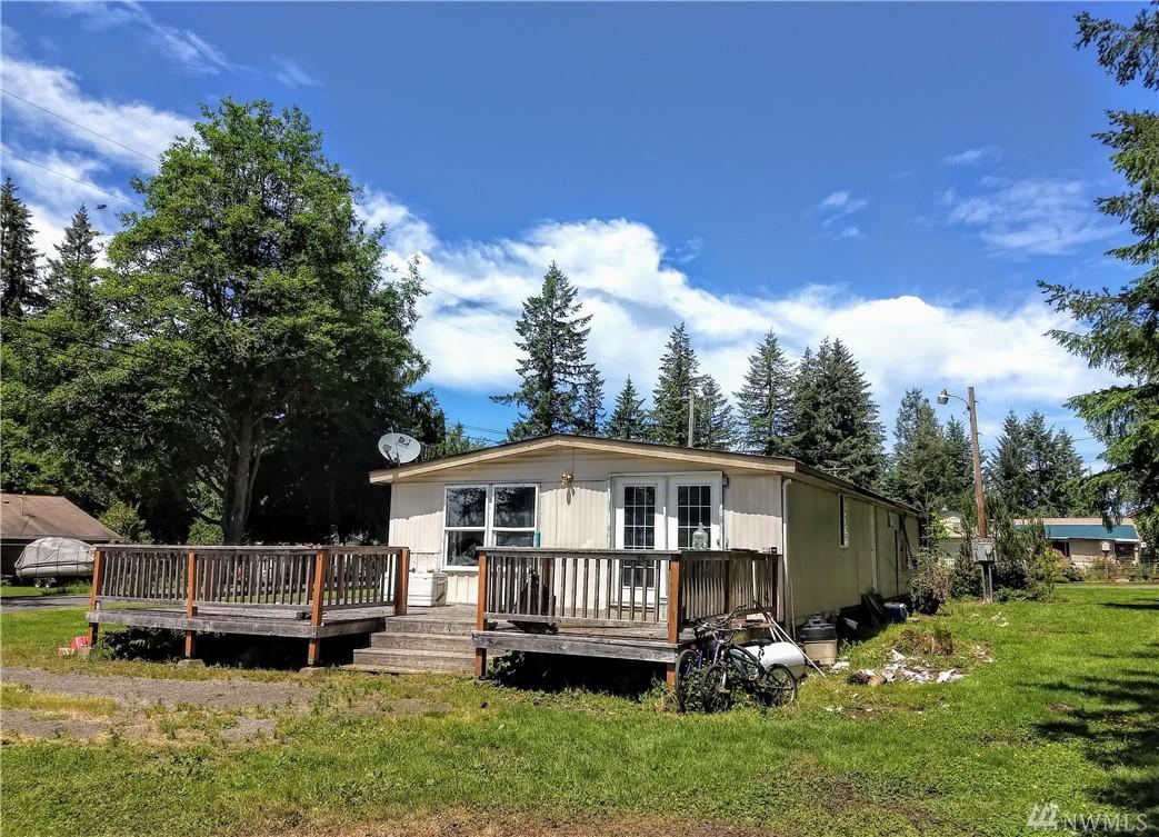 120 Village Rd - Photo 1