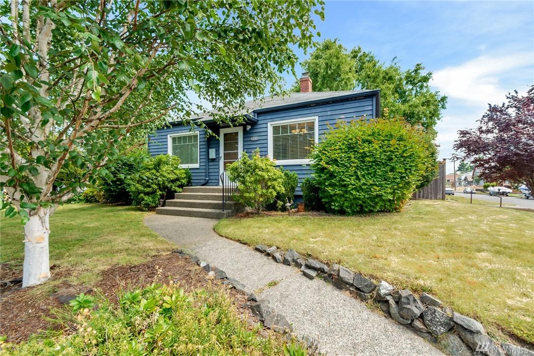 2201 Proctor St - Photo 1