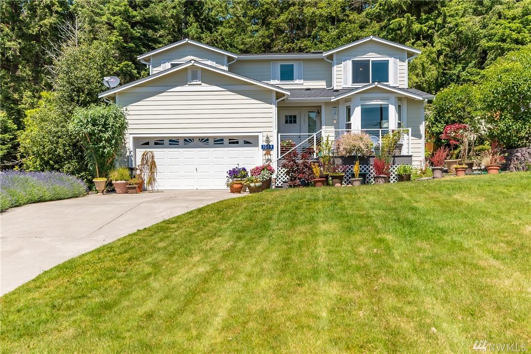 1089 Halsey Dr - Photo 1