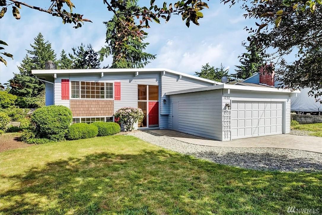 1232 170th Ave - Photo 1