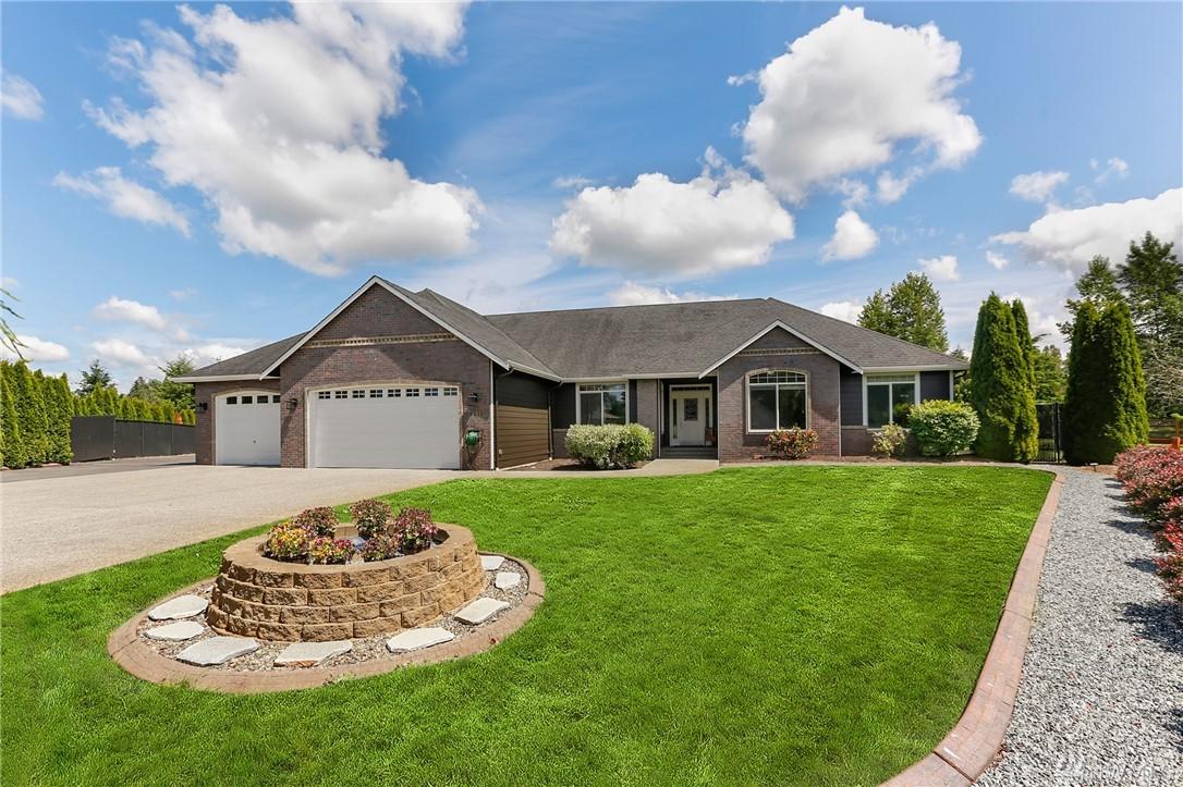 8015 101 Ave - Photo 1