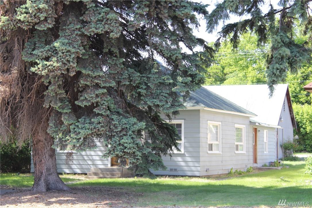 309 University Wy - Photo 1