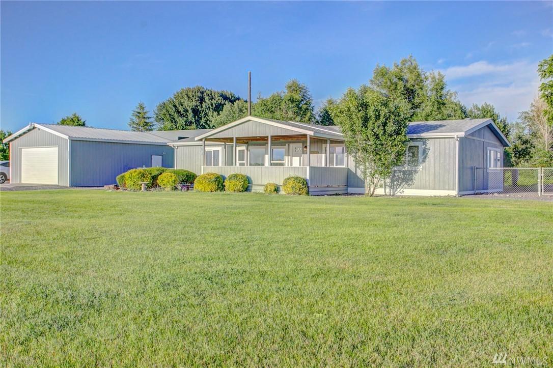 2327 Malaga Dr - Photo 1