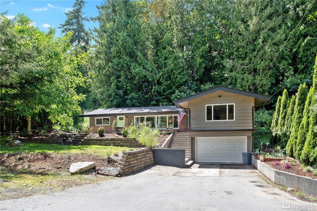 1301 Corbet Dr - Photo 1