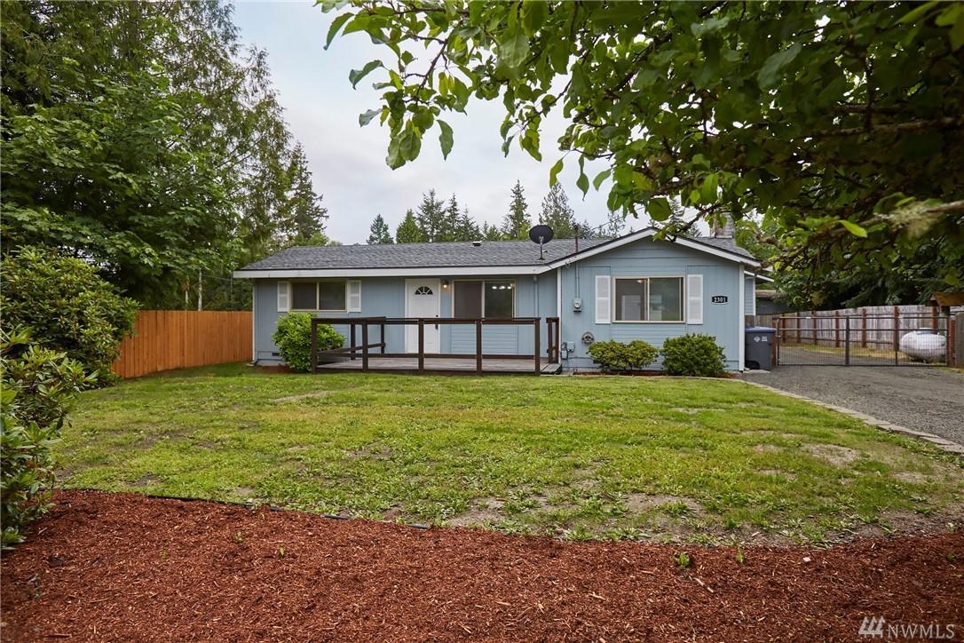 2301 Crestview Dr - Photo 1