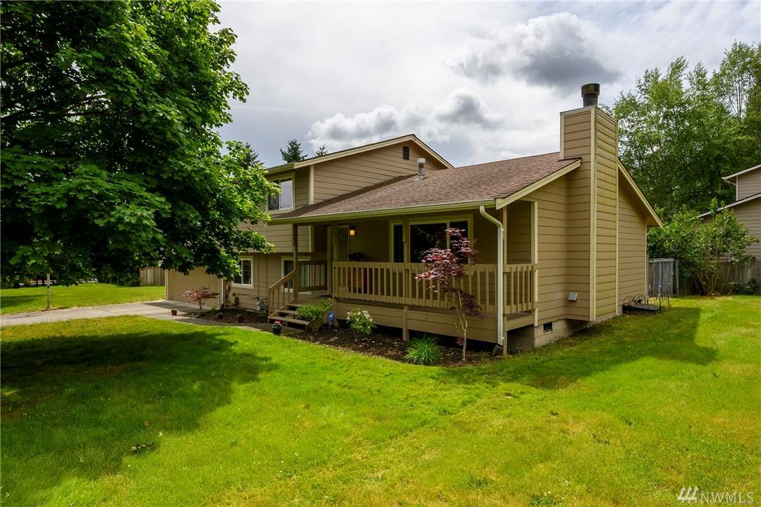 19519 76th Ave - Photo 1