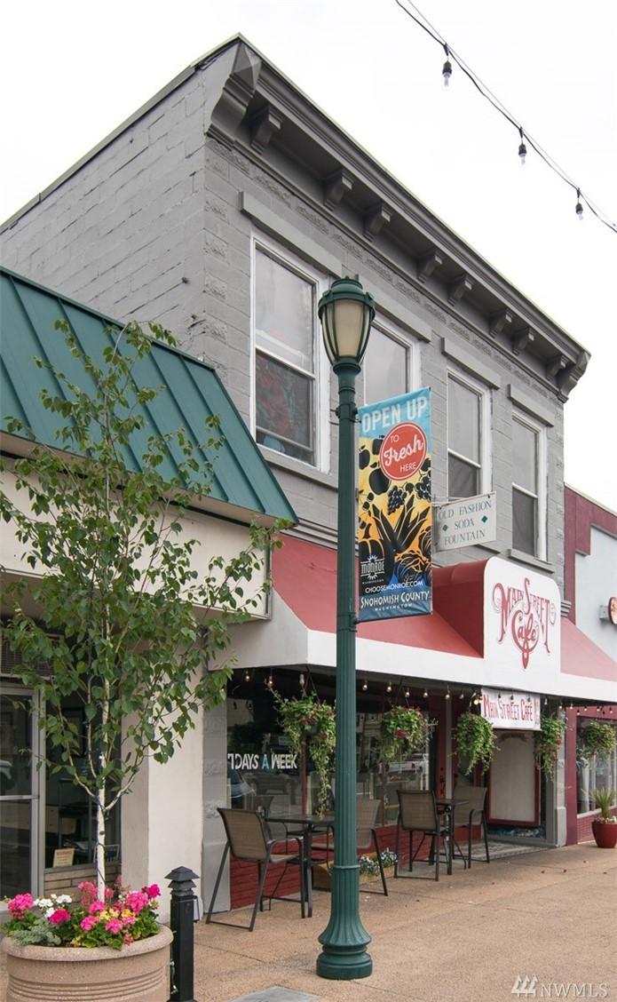 107 Main St - Photo 1