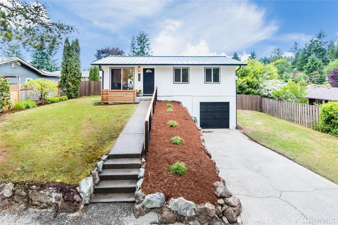 2323 Oak Dr - Photo 1