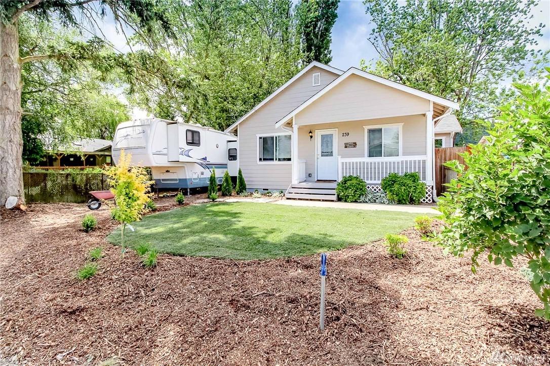 239 Tacoma Blvd - Photo 1