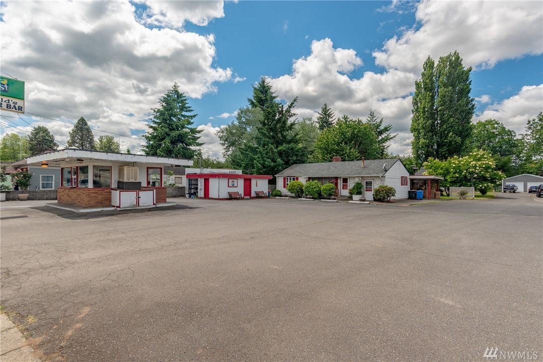 727 Gold St - Photo 1