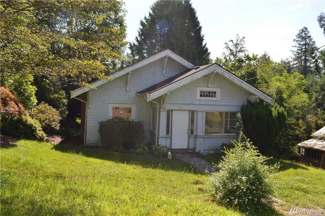 573 Ballentine St - Photo 1