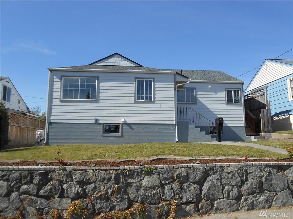2110 Highlands St - Photo 1