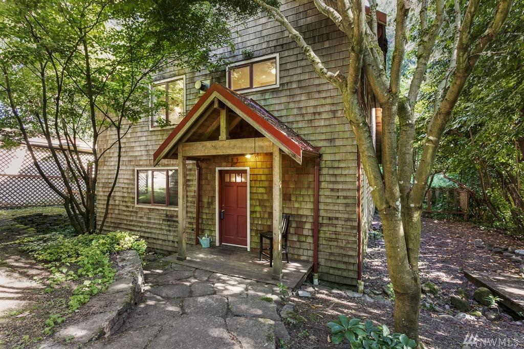 10049 Ne Beach Crest Drive - Photo 1