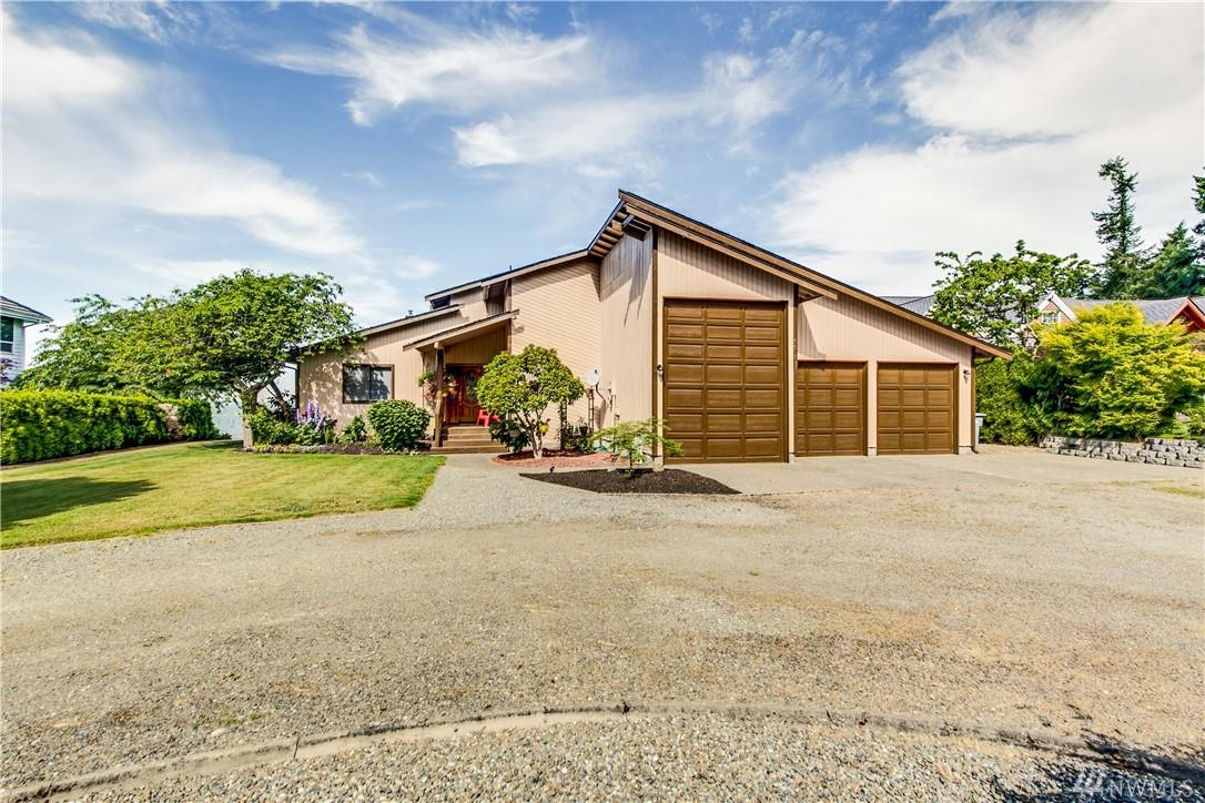 7617 176th Ave - Photo 1