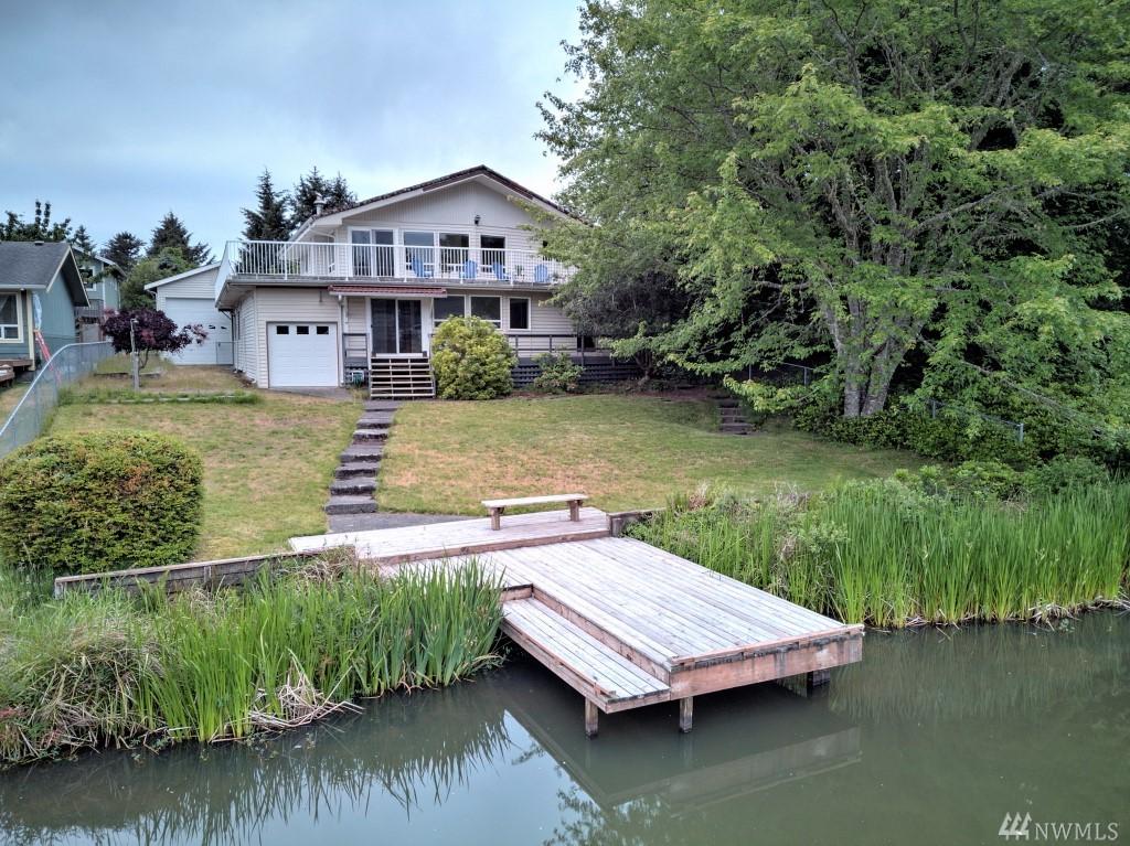 229 Overlake St - Photo 1