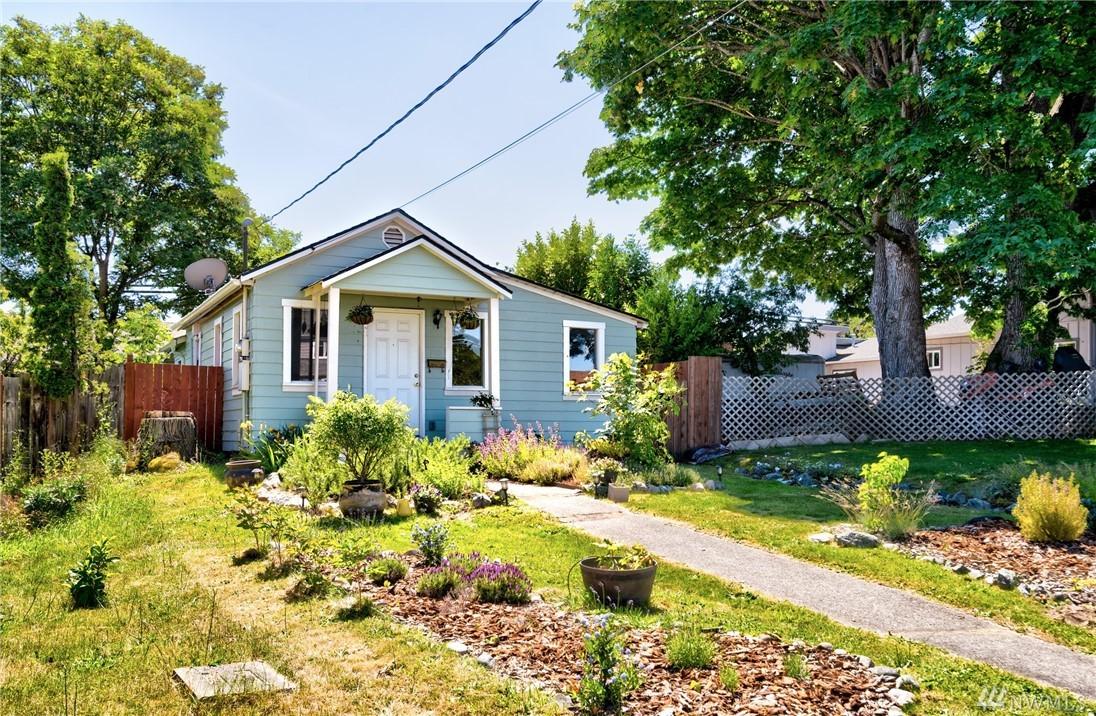 1115 11th St - Photo 1