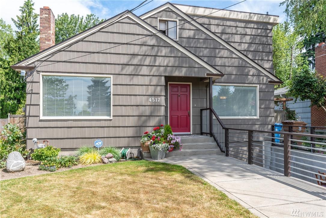 4517 22nd St - Photo 1