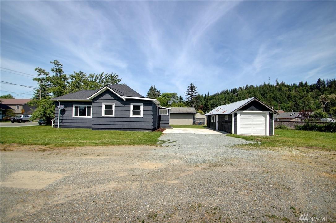 300 Spruce St - Photo 1