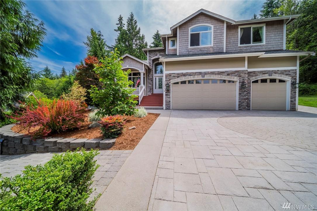 11932 6th Ave Ne - Photo 1