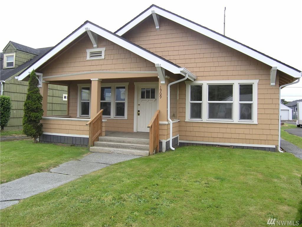 1909 Simpson Ave - Photo 1