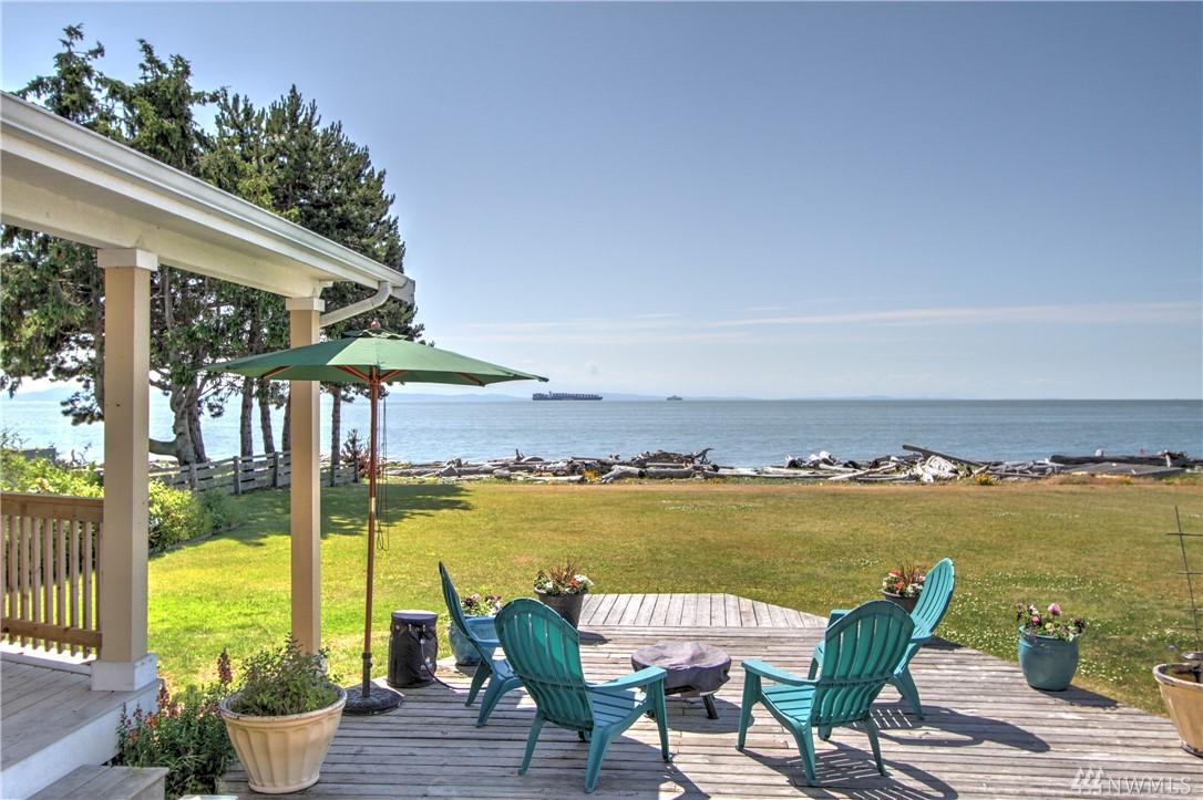 589 Marine Dr - Photo 1