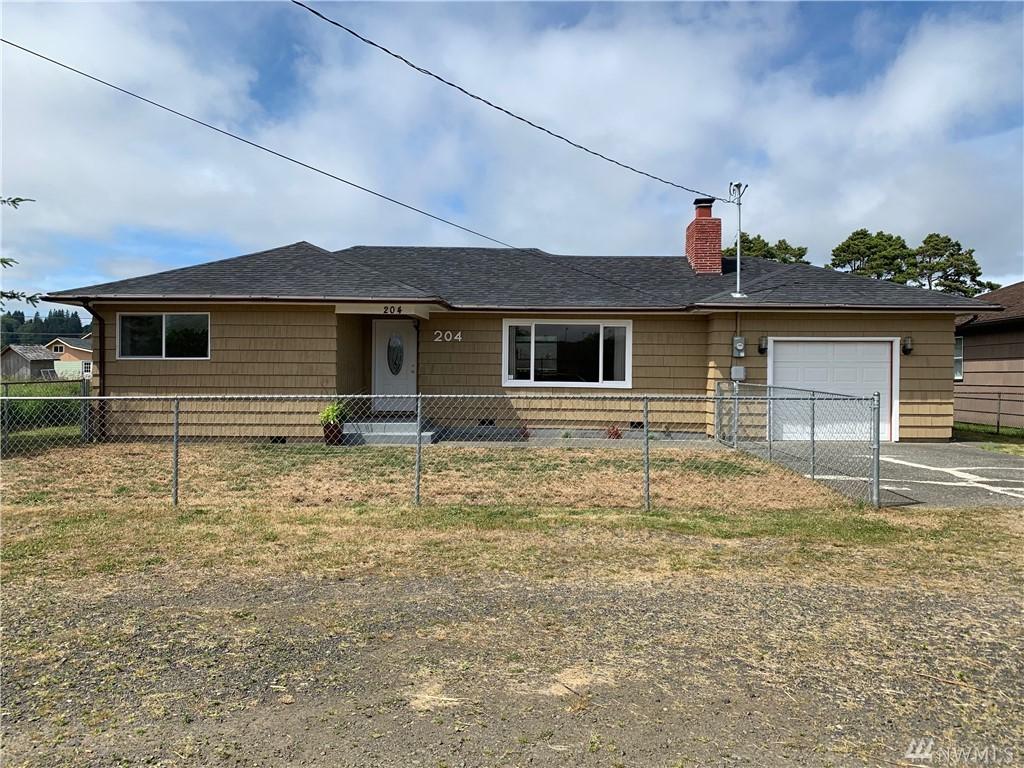 204 Cushing St - Photo 1