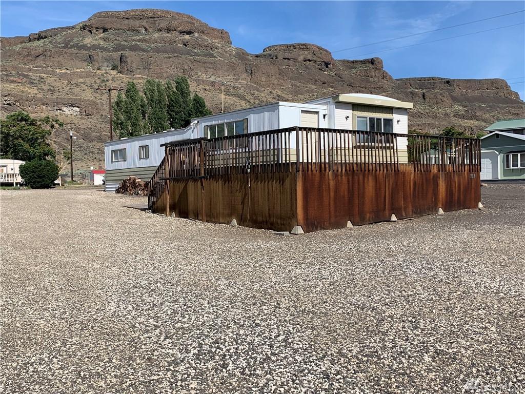 787 Hunter Ave - Photo 1