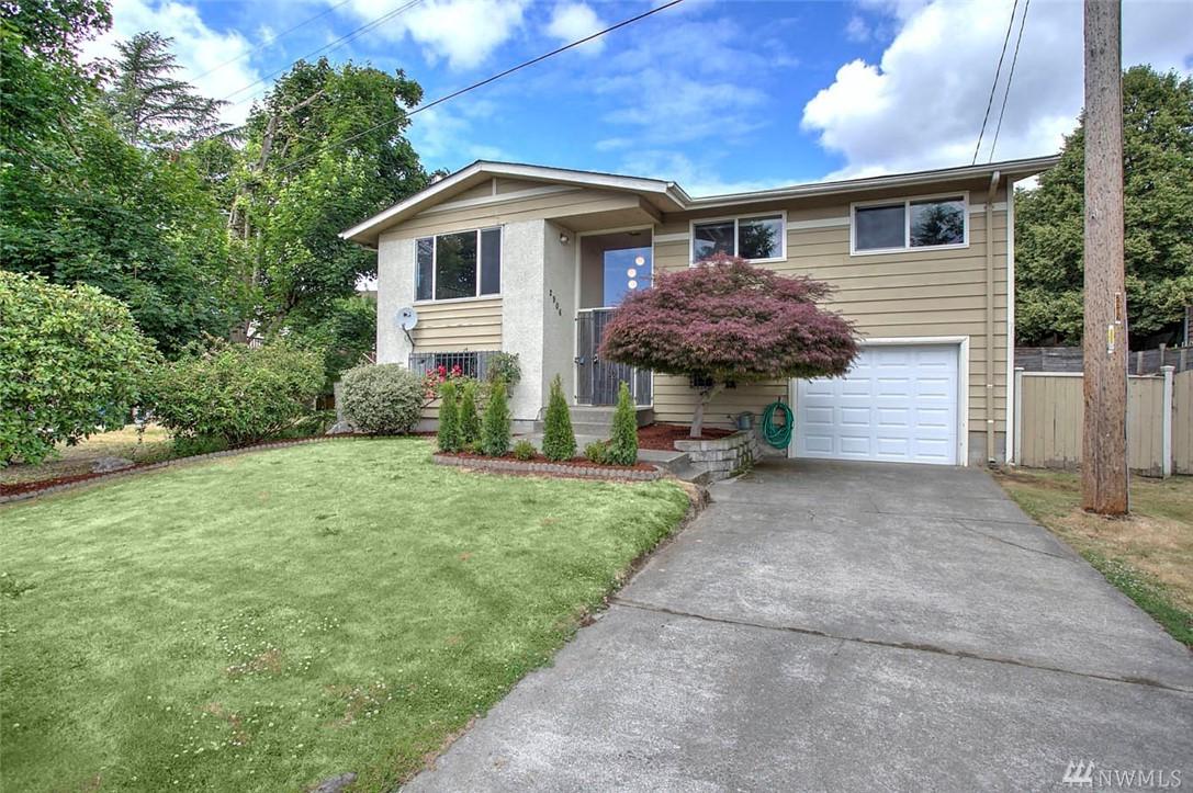2906 Webster St - Photo 1