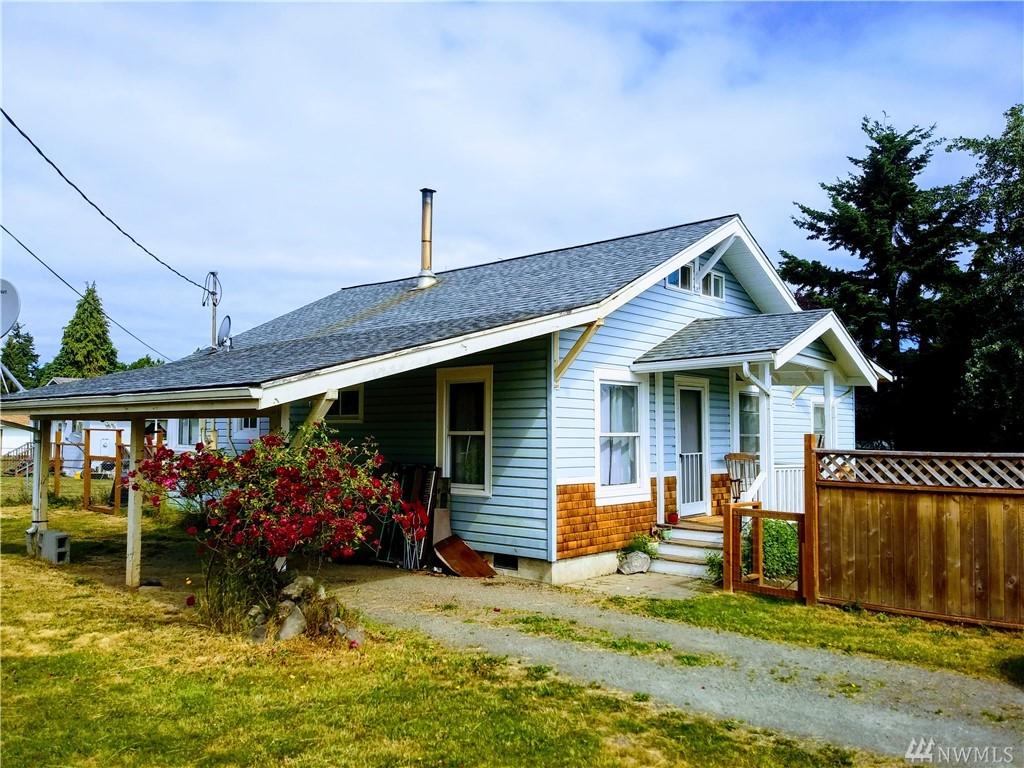 606 Baker St - Photo 1