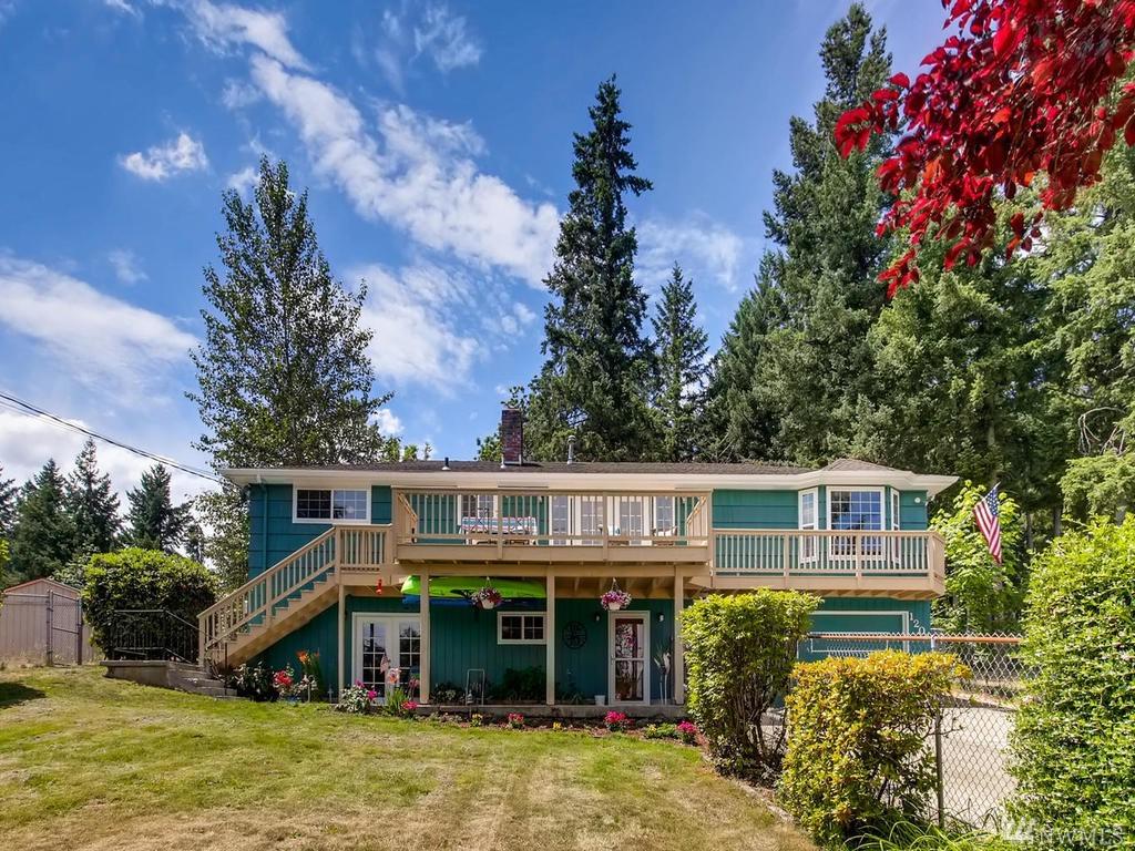 1204 182nd Ave - Photo 1