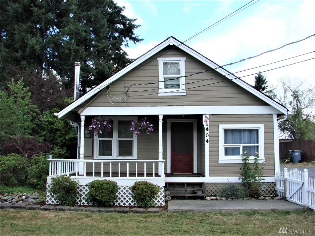 404 Center St - Photo 1